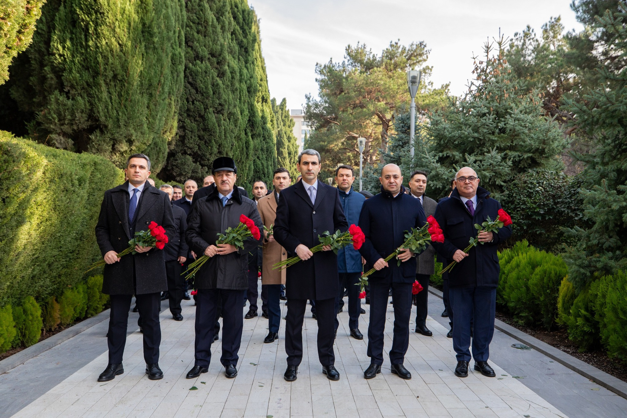 ADY kollektivi Ümummilli Lider Heydər Əliyevin məzarını ziyarət edib