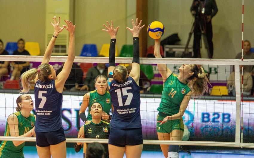 Qadın voleybolçular arasında III turun oyunları keçirilib