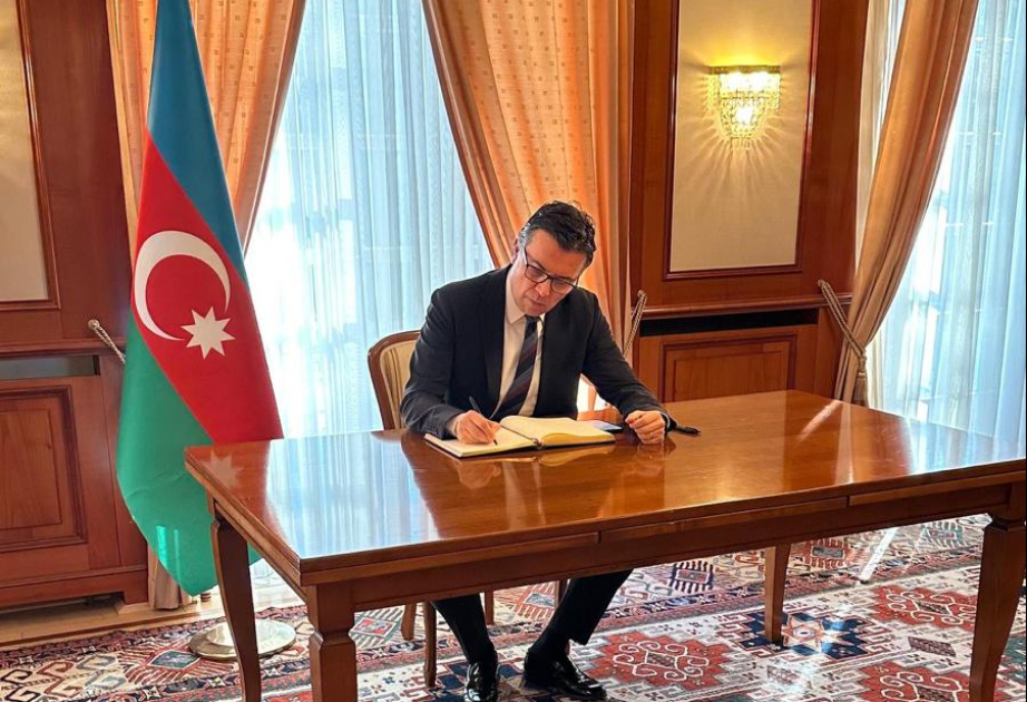 Vyanada təyyarə qəzası qurbanlarının xatirəsi anılır