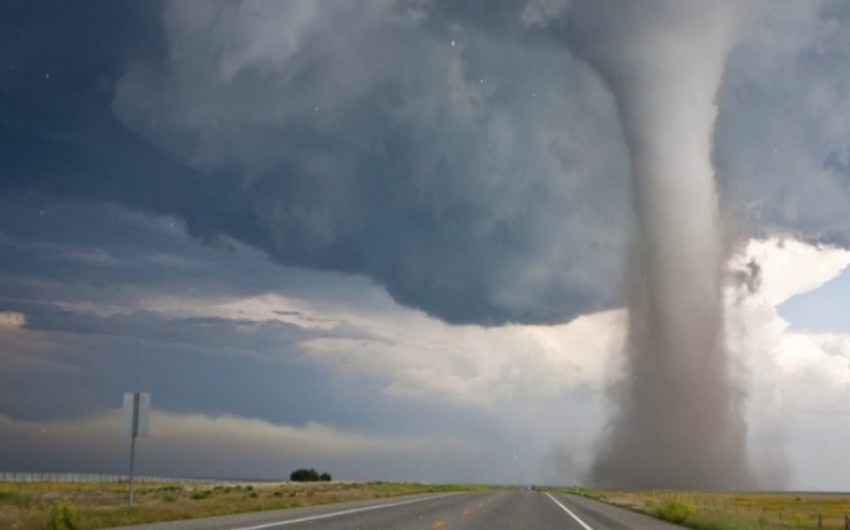 ABŞ-da tornado: 2 nəfər ölüb, 6 nəfər yaralanıb