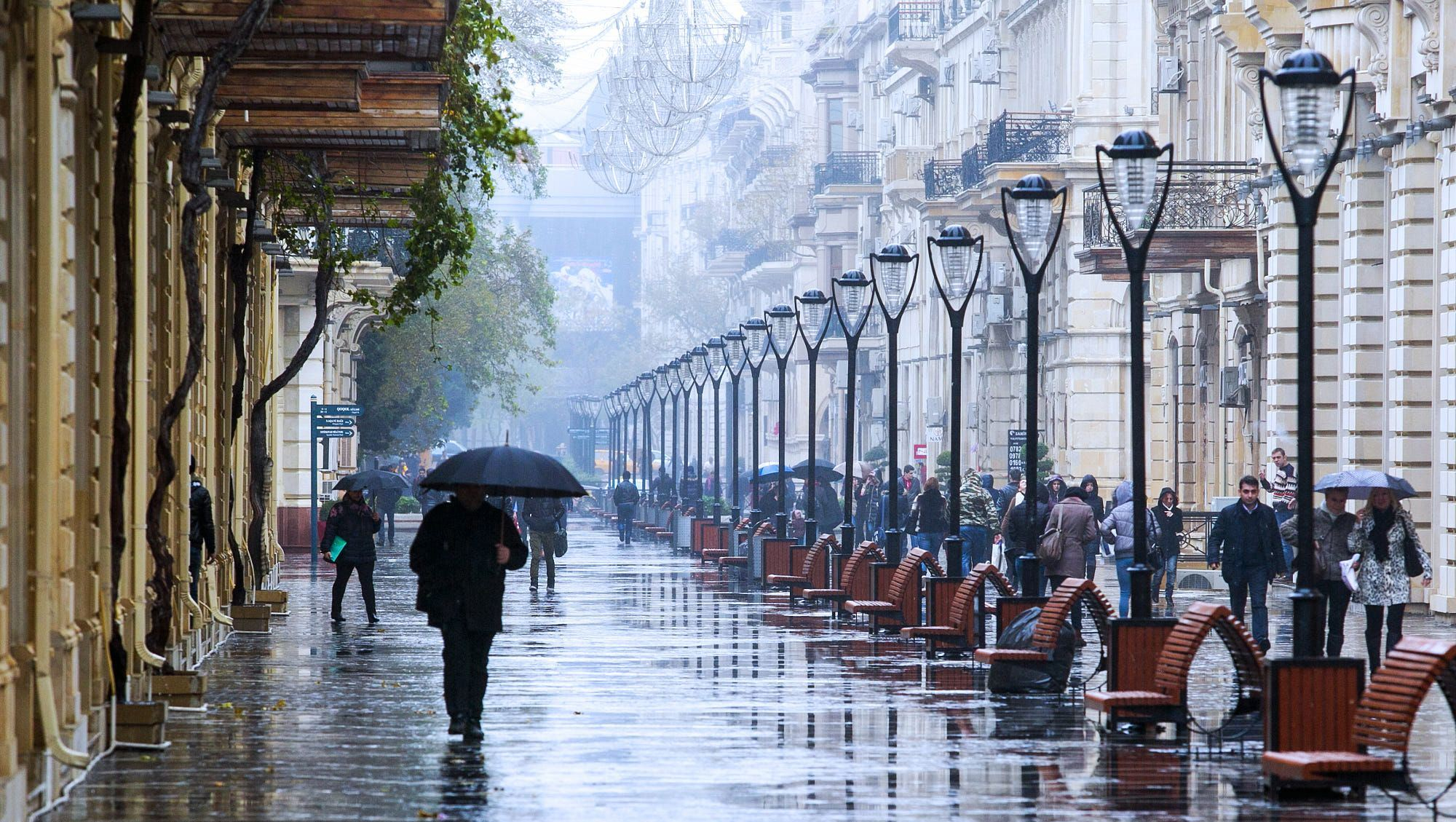 Günün havası: yağışlı, qarlı