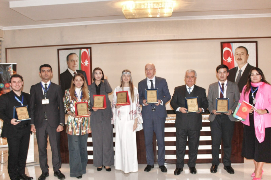 Türk dünyası gənc yazarlarının toplantısı baş tutub