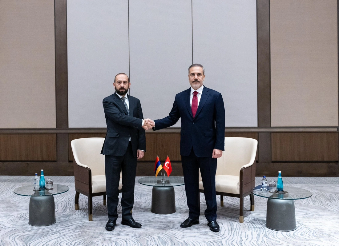 Mirzoyan Hakan Fidan və Blinken ilə görüş keçirib