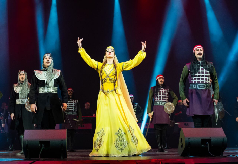 Azərbaycan Dövlət Rəqs Ansamblı Çelyabinskdə festivalda uğurla çıxış edib