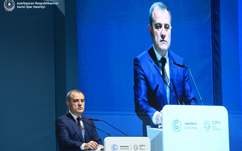 Ceyhun Bayramov “Buzlaqlar-2025: Buzlaqların qorunması üçün qlobal tədbirlərin görülməsi” mövzusunda tədbirdə çıxış edib