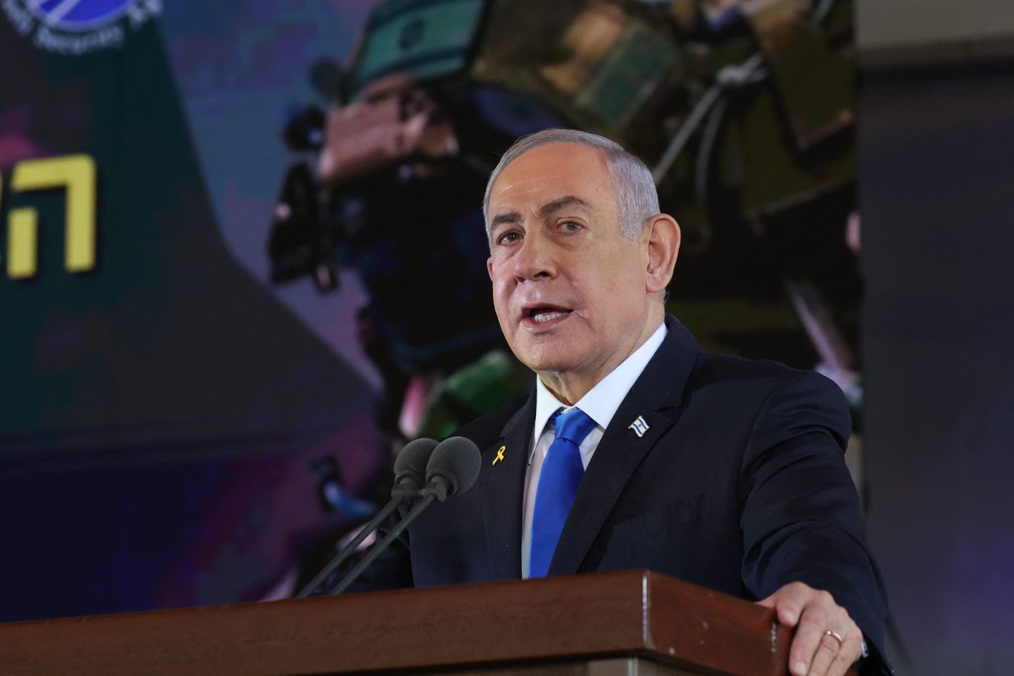 Netanyahu İran xalqına: "Arzularınızın sönməsinə imkan verməyin!"