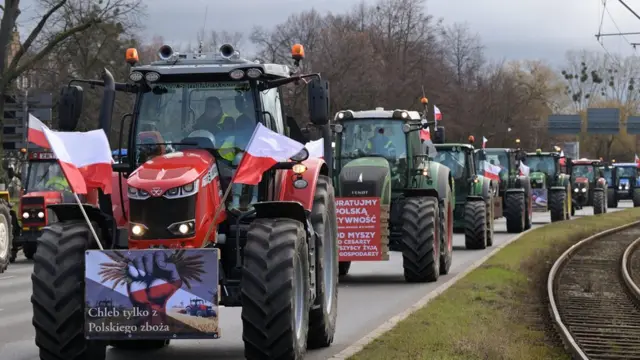 Polşada fermerlər Ukrayna ilə sərhəddə keçid məntəqəsini bağlayıblar