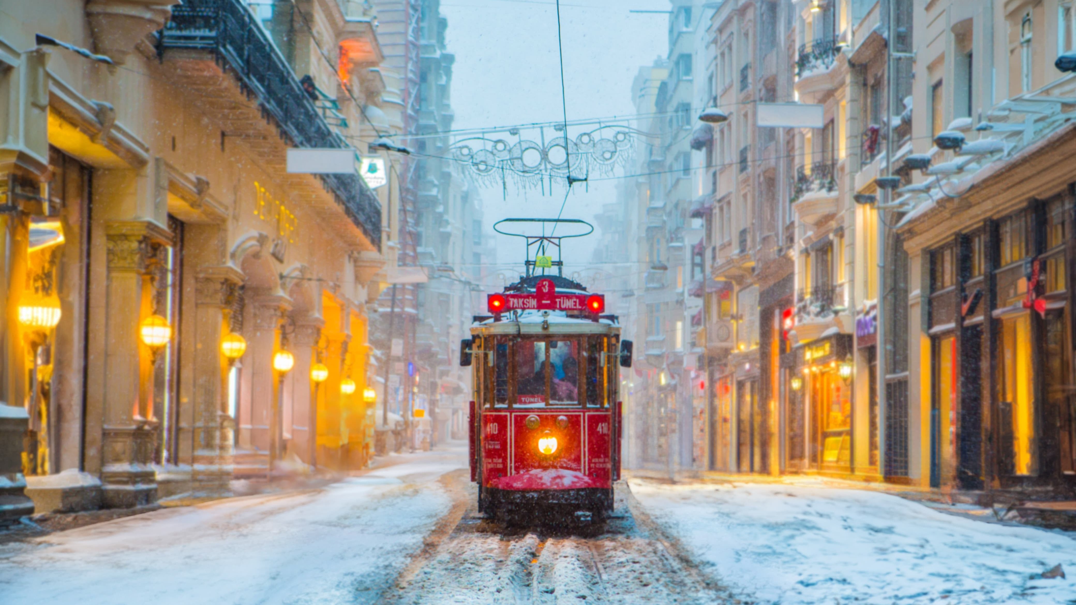 İstanbulda qar həyəcanı...