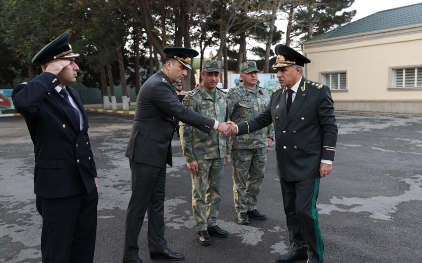 Hərbi prokuror Xanlar Vəliyev hərbi qulluqçularla görüşüb