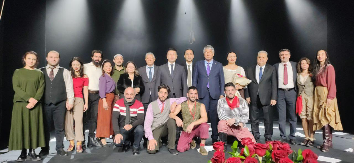 Azərbaycan Dövlət Pantomim Teatrı Qırğızıstanda qastrolda olub