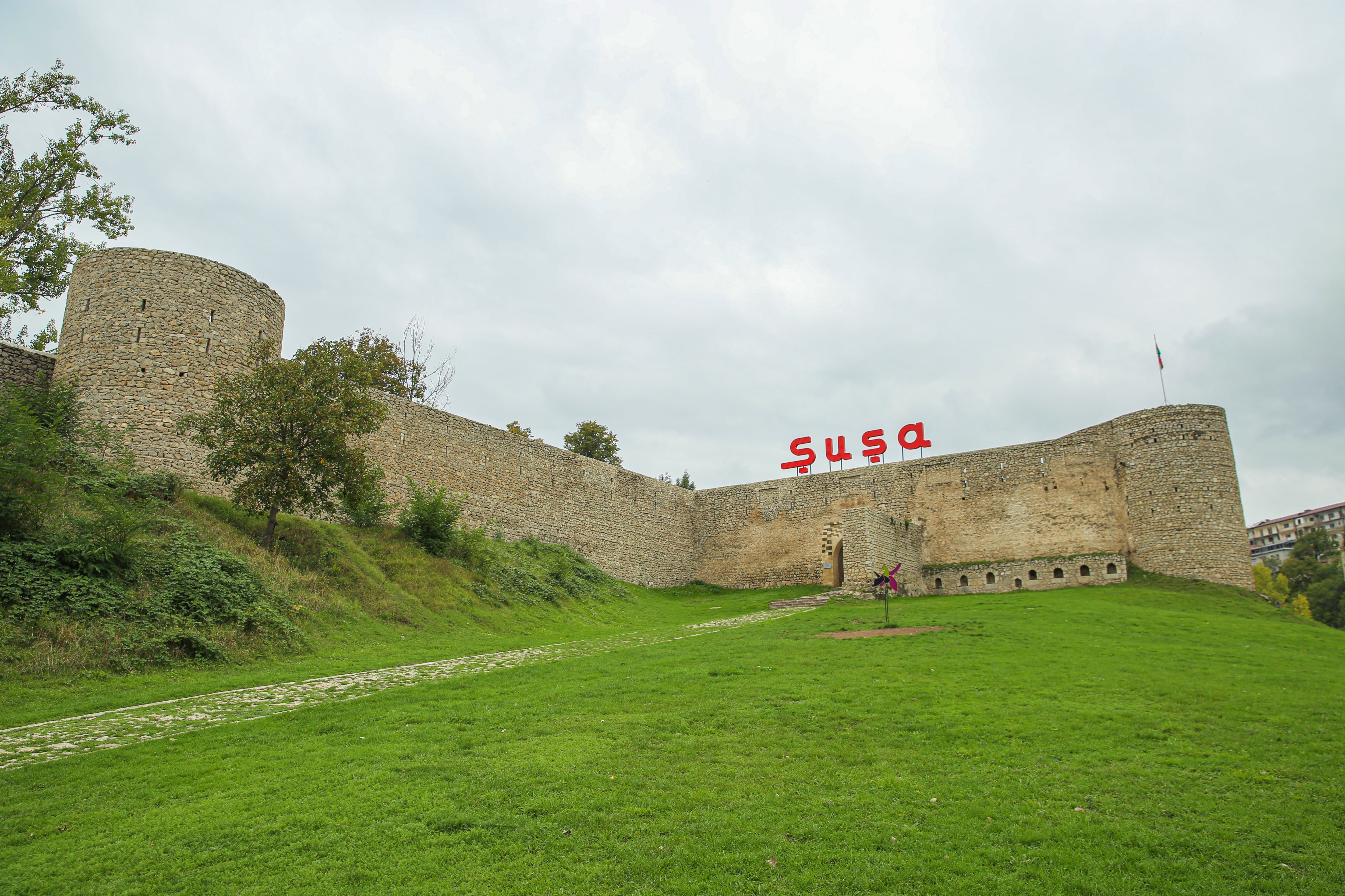 Köç karvanı Şuşaya çatıb