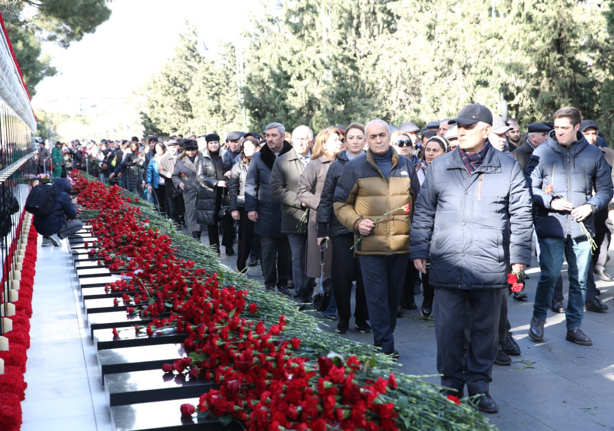 Şəhidlik zirvəsinə ucalan vətən övladlarının əbədi xatirəsi ehtiramla yad edilib