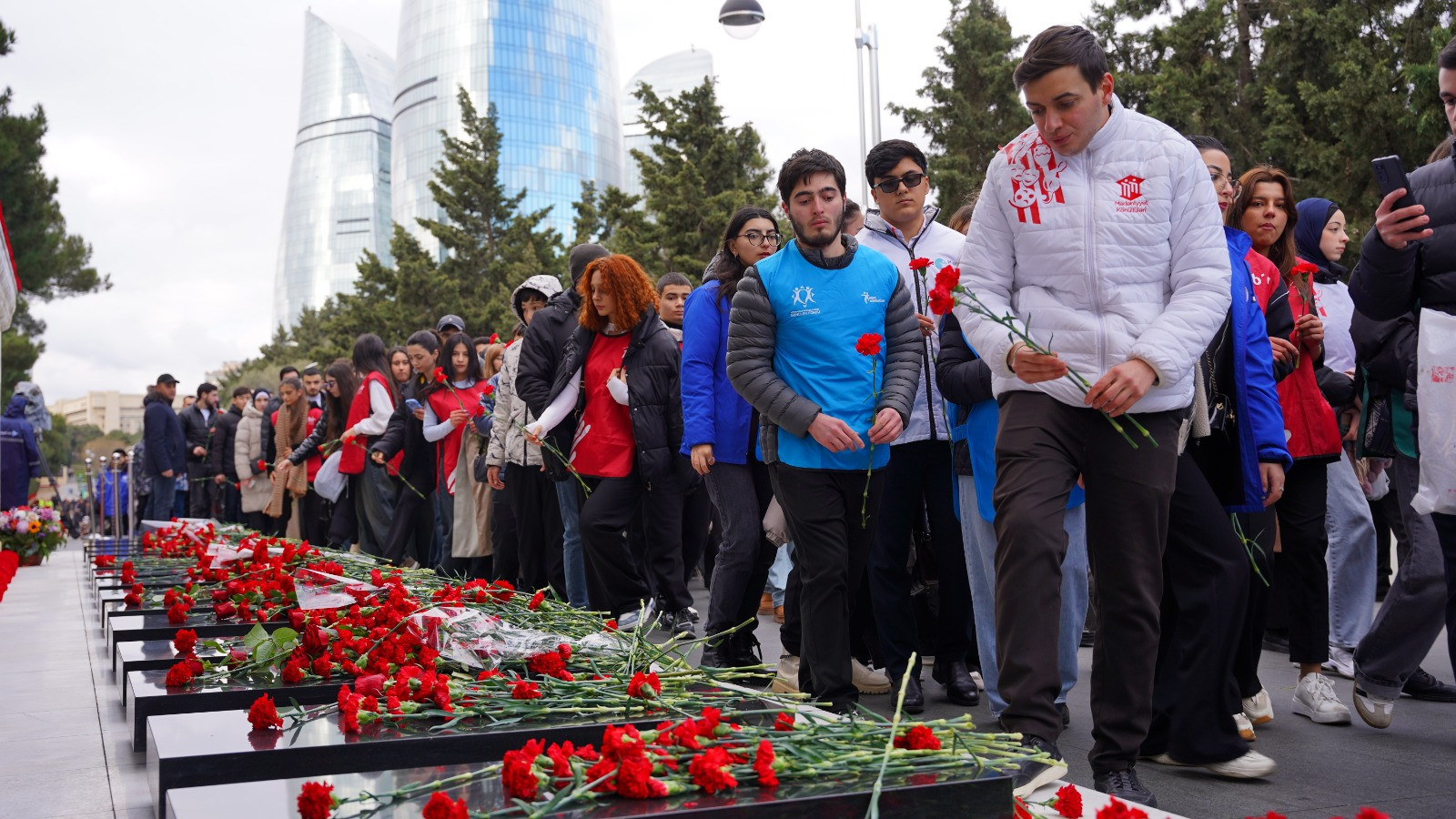 Azərbaycan Könüllüləri 20 Yanvar şəhidlərinin xatirəsini ehtiramla anıblar