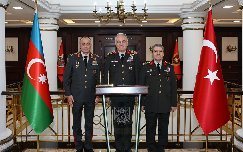 Hikmət Mirzəyev Türkiyə Silahlı Qüvvələrinin Baş qərargah rəisi ilə görüşüb