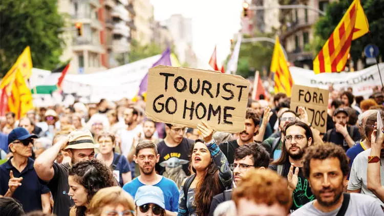 İspaniya və Portuqaliyada turist axınına qarşı narazılıq artır