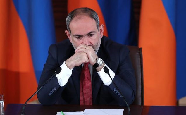 Keçmiş komanda yoldaşından Paşinyana zərbə - İstefa tələbi
