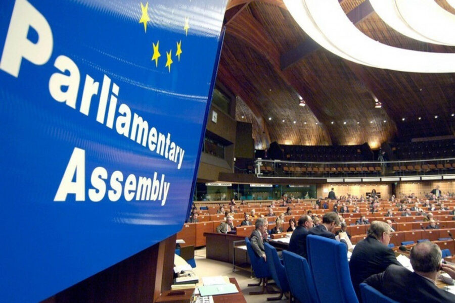 "Gürcü arzusu" partiyası AŞPA-da fəaliyyətini dayandırdı