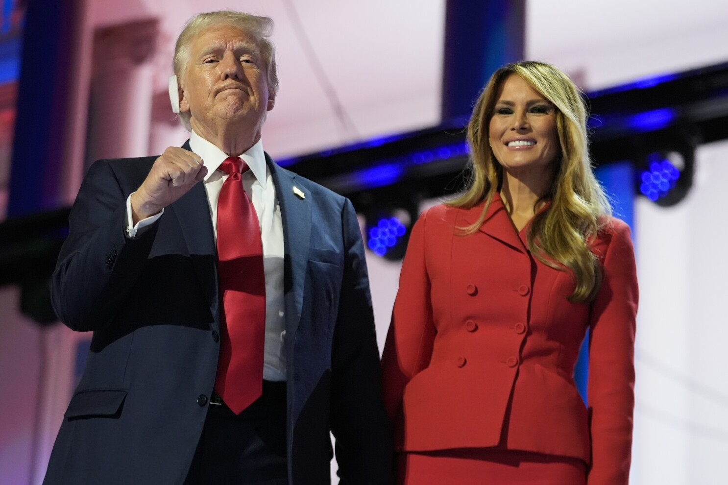 Melaniya Trampın yeni rəsmi portreti: Güc və inamın təsviri
