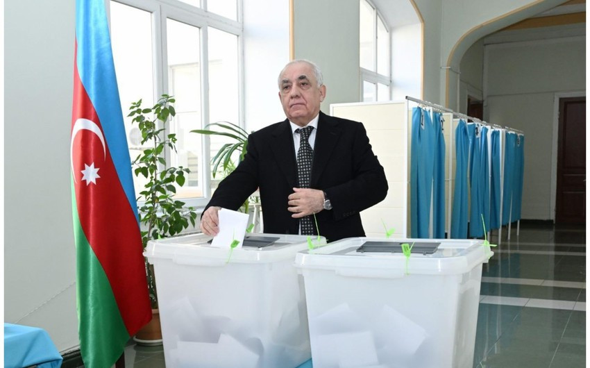 Əli Əsədov səs verib