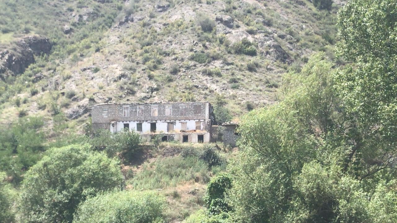 Ermənistan Qarabağda keçmiş diviziya komandirini axtarışa verdi