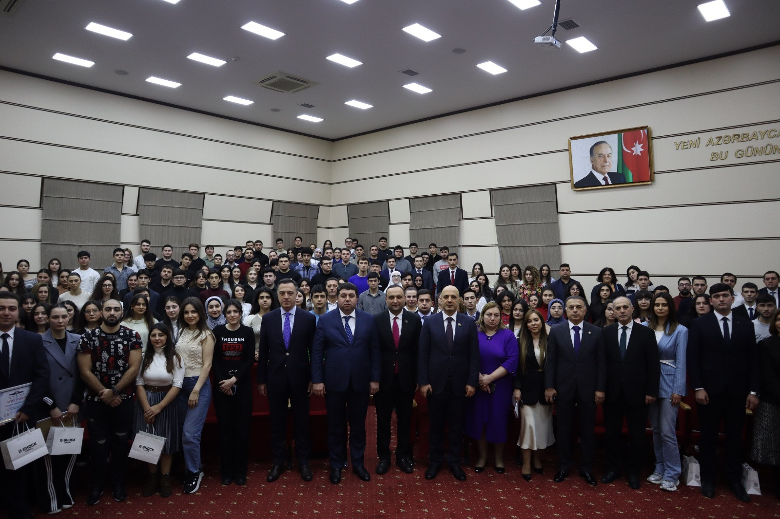 YAP Yasamal rayon təşkilatında “Gənclər bizim gələcəyimizdir!”  adlı tədbir keçirilib