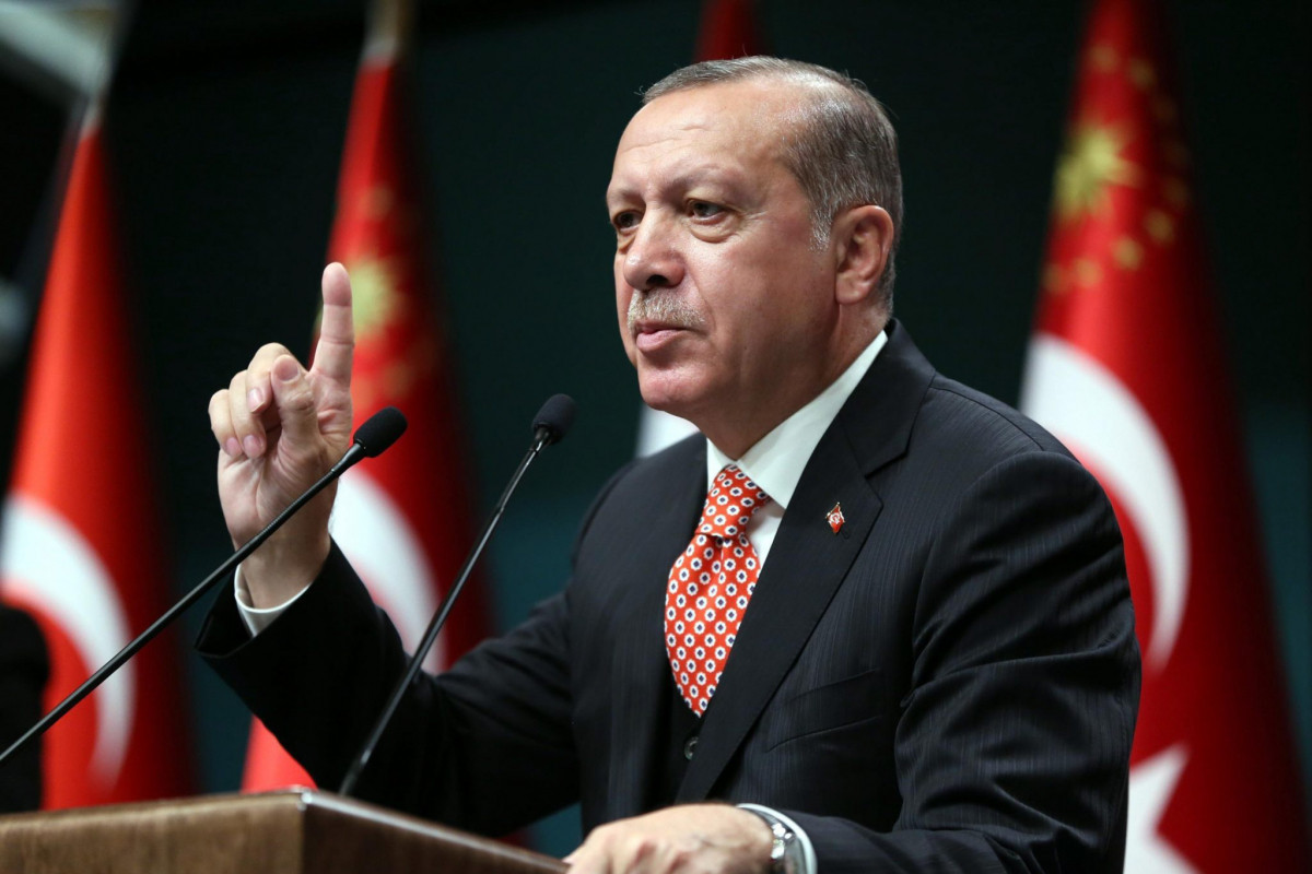 Ərdoğan: Zəlzələdən zərər çəkmiş bölgələrdən bir an belə əlimizi çəkmədik