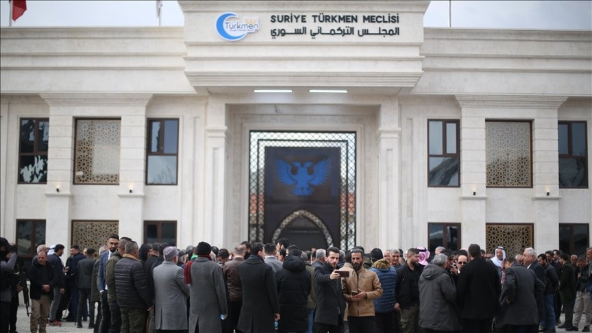 Suriyanın şimalında Türkmən Şurasının binasının rəsmi açılışı olub