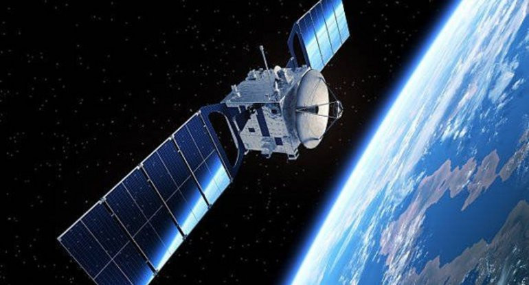 Çin aşağı orbitli peykləri olan raketi orbitə buraxıb