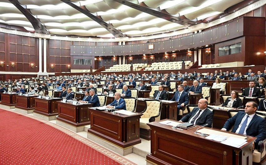 MM 21 yaşına çatan vətəndaşlarla bağlı qərar qəbul edib