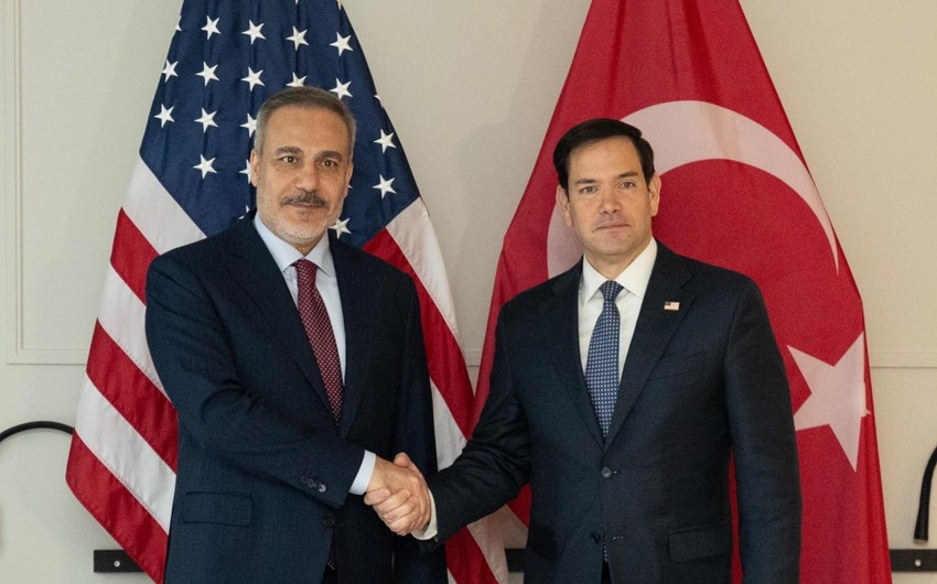 Rəsmilər arasında mövcud vəziyyət müzakirə edilib