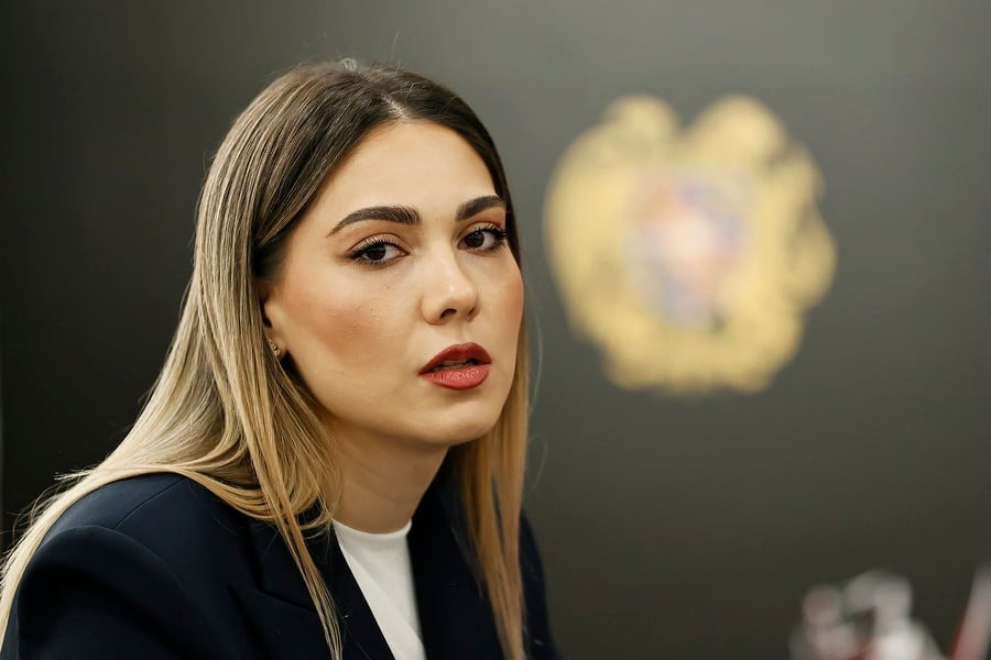 Erməni nazirdən Konstitusiya açıqlaması: