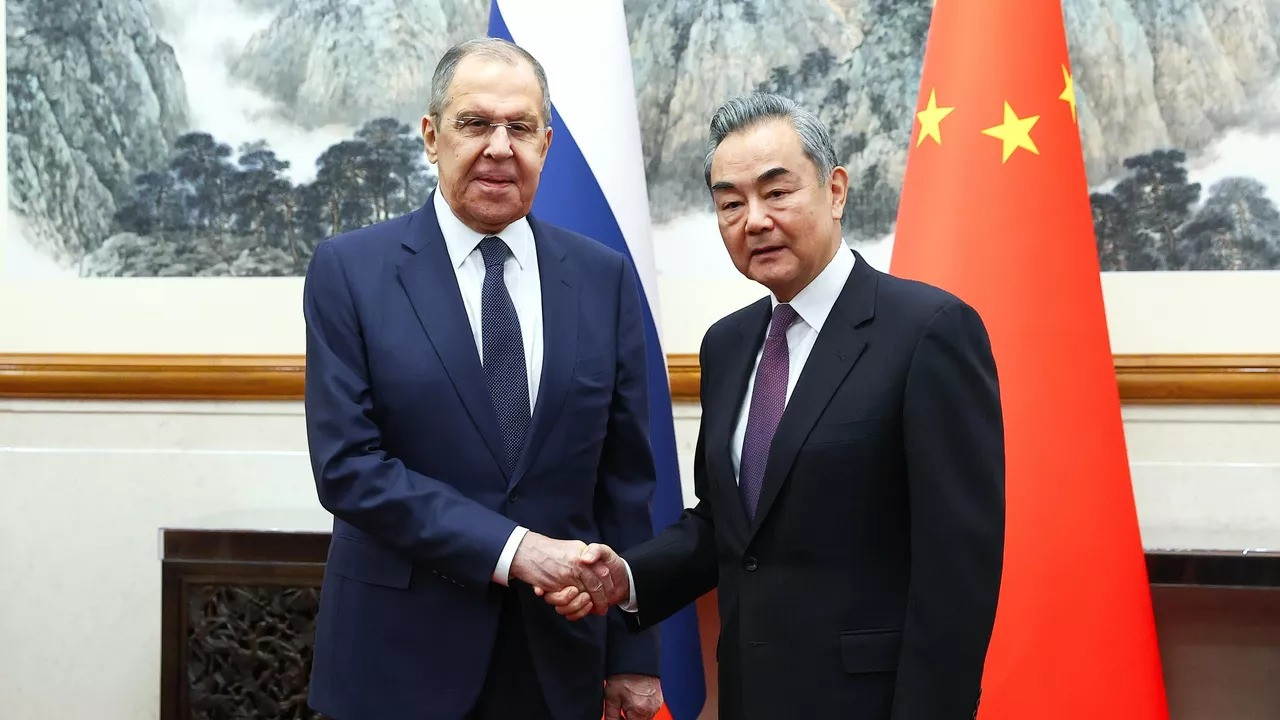 Lavrov və Vanq Yi Avrasiya təhlükəsizliyi və beynəlxalq əməkdaşlığı müzakirə edib