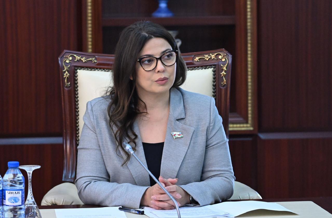“Ulu Öndər milli kimliyin və mədəniyyətin əsas amillərindən birinin dil olduğunu həmişə vurğulayırdı”-