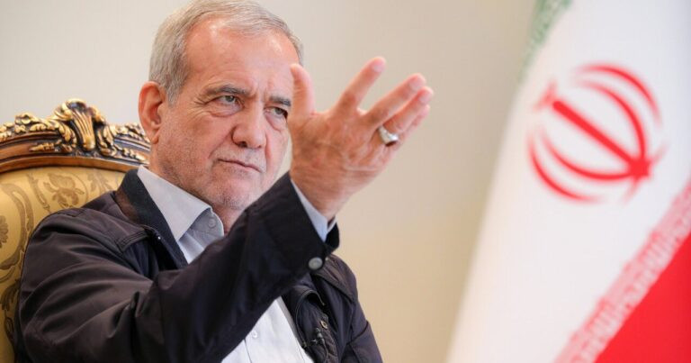 İran prezidenti insanların ölkədən qaçmasına etiraz etdi: