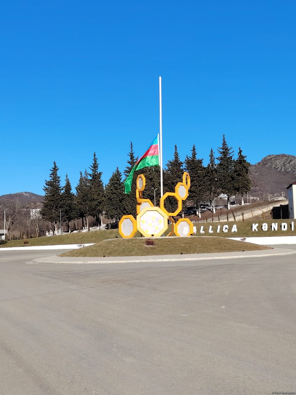 Xankəndi, Xocalı və Ağdərədə bayraqlar yarıya qədər aşağı salınıb