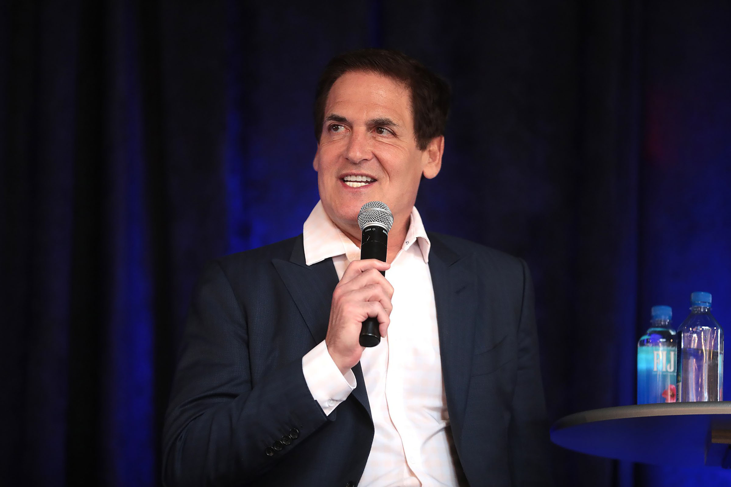 Mark Cuban hökumətin ixtisar etdiyi texnologiya bölməsinə dəstək verəcək