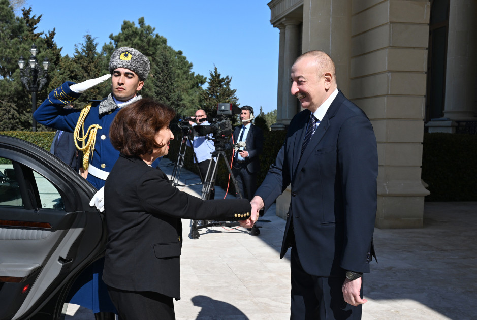 Şimali Makedoniya Prezidenti Qordana Silyanovska-Davkovanın rəsmi qarşılanma mərasimi olub