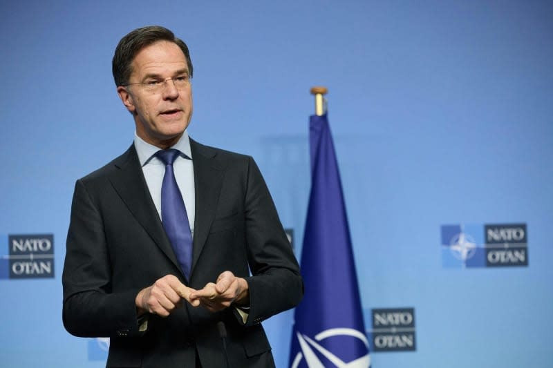 Rutte: Ukraynanın NATO-ya üzvlüyü artıq gündəmdə deyil