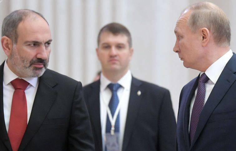 Paşinyan Moskvada Putinlə münasibətləri bərpa etməyə çalışacaq