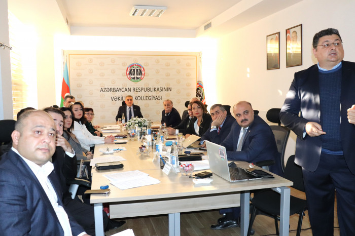Azərbaycanda iki vəkilə töhmət verilib, altısına xəbərdarlıq olunub