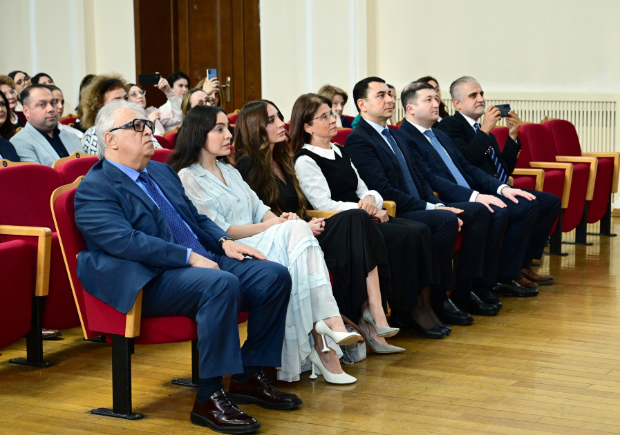 Leyla Əliyeva Bakı Musiqi Akademiyasında tələbə və gənclərin konsertində iştirak edib