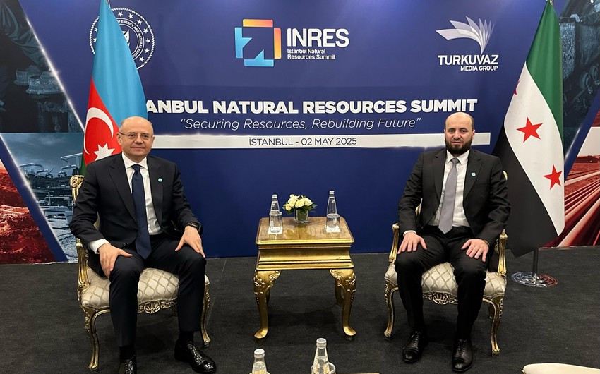 Pərviz Şahbazov İstanbul Zirvəsində bir sıra ölkələrin energetika nazirləri ilə görüşüb