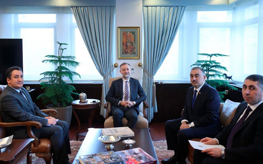 Azərbaycanın Ankaradakı səfiri Türkiyə XİN rəhbərinin müavini ilə regional məsələləri müzakirə edib