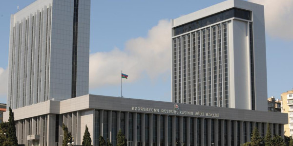 Milli Məclisin yaz sessiyası çərçivəsində növbəti iclası keçirilir