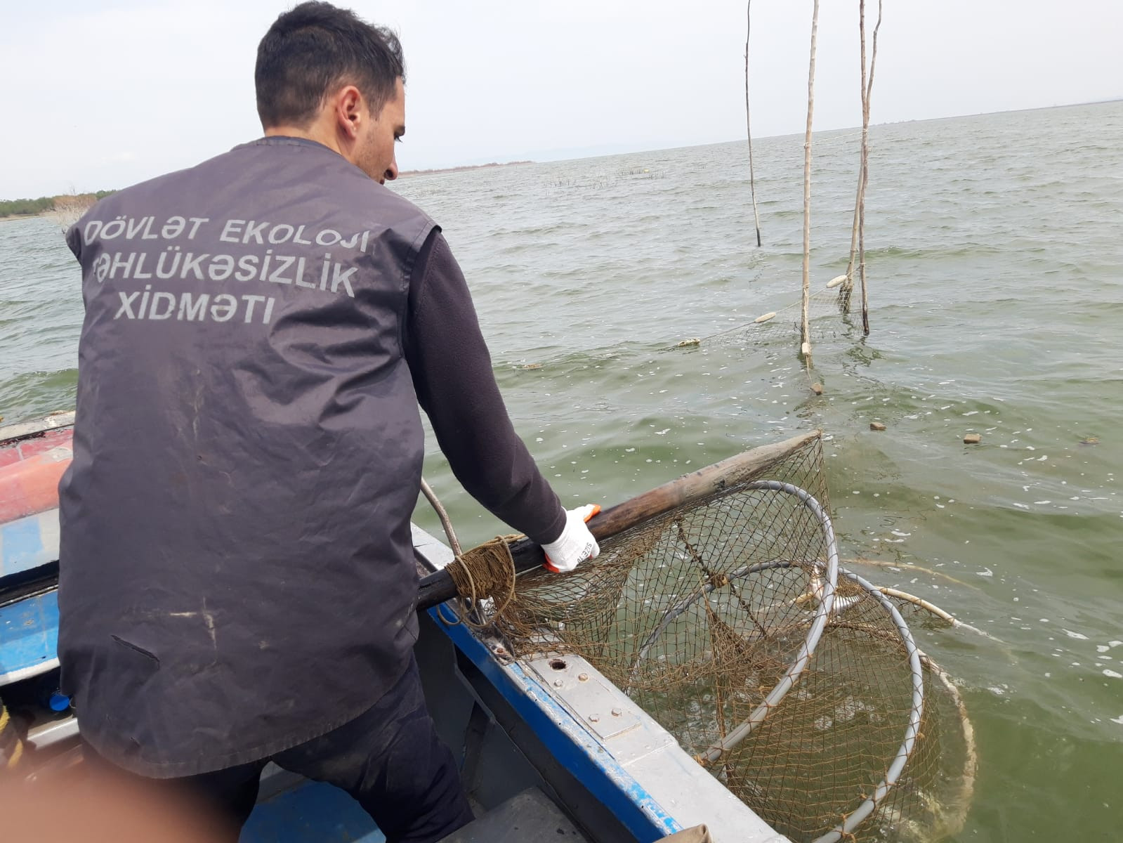 Su hövzələrində qanunsuz balıq ovuna qarşı nəzarət tədbirləri davam edir