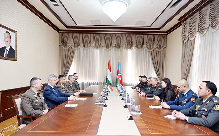 Azərbaycanla Macarıstan arasında hərbi əməkdaşlıq müzakirə edilib
