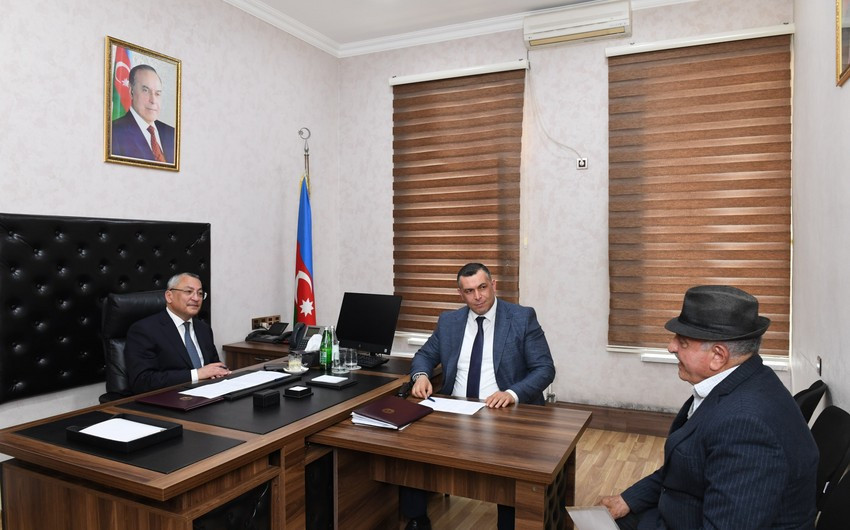 Rövşən Rzayev vətəndaş qəbulu keçirib