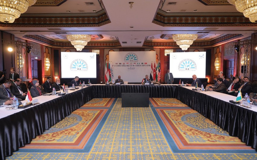 Azərbaycan D-8 Turizm Nazirlərinin Qahirə Görüşündə COP29 və Regional Əməkdaşlıq Təşəbbüslərini Təqdim Etdi