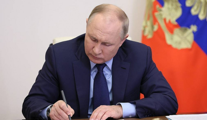 Putin raketlərlə vurulacaq hədəfləri müəyyənləşdirmək barədə Müdafiə Nazirliyinə göstəriş verib