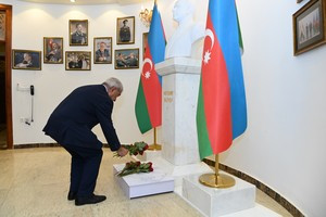 Xarici İşlər Naziri Ceyhum Bayramov  Azərbaycanın İraqdakı səfirliyində olub